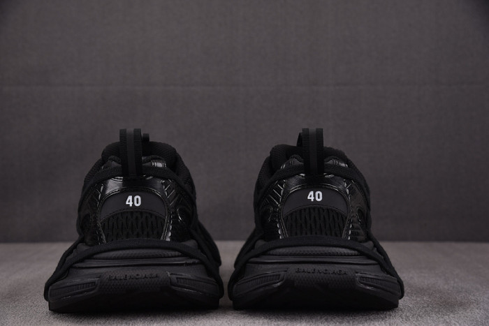 BALENCIAGA 3XL 52