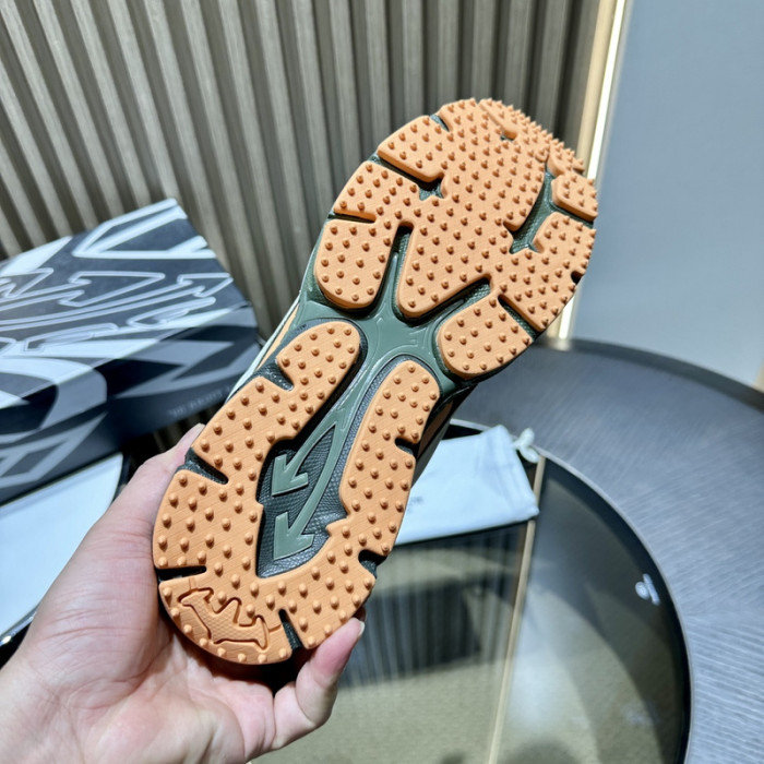 OFF-WHITE OW-52