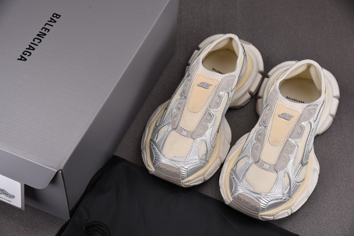 BALENCIAGA 3XL 33