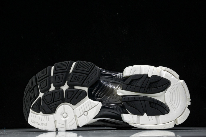 BALENCIAGA 43
