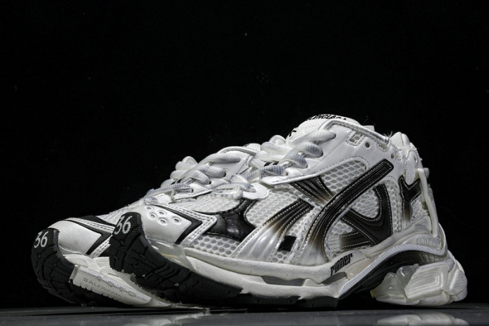 BALENCIAGA 43