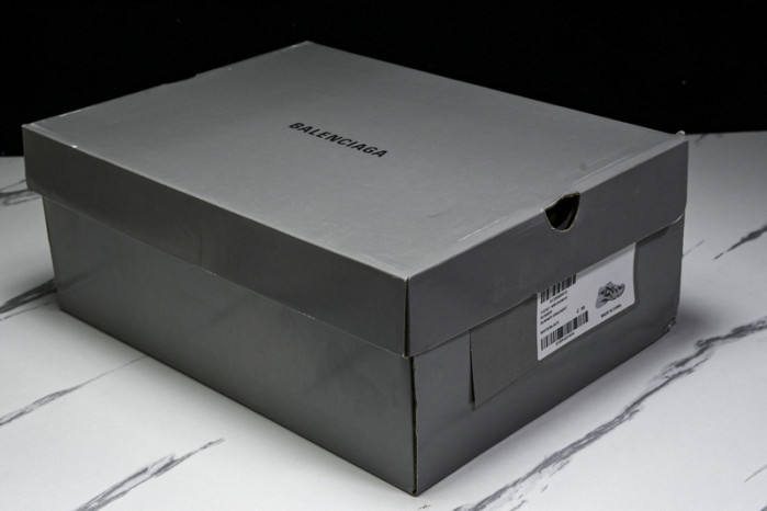 BALENCIAGA 43