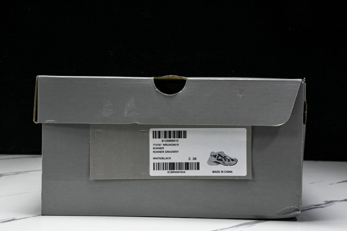 BALENCIAGA 43