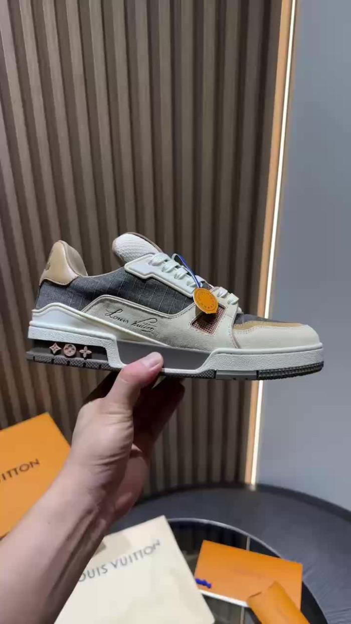 LV snekaers 168