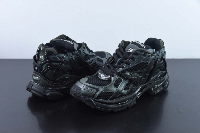SNEAKER RUNNER 04