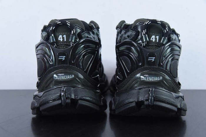 SNEAKER RUNNER 04