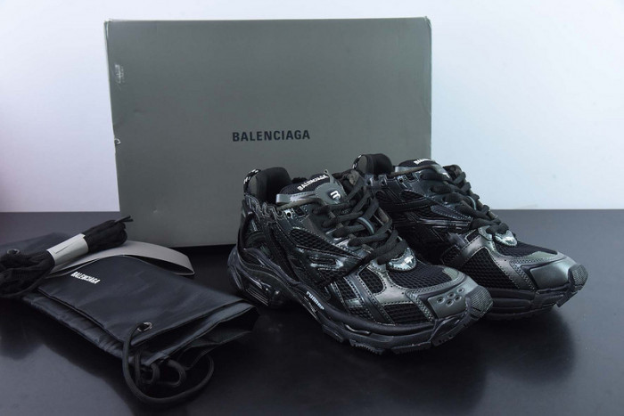 SNEAKER RUNNER 04