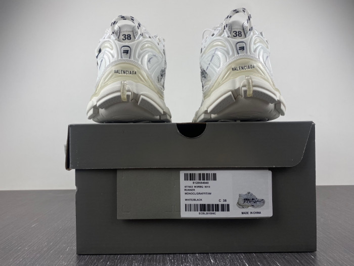 SNEAKER RUNNER 03
