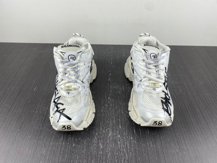 SNEAKER RUNNER 03