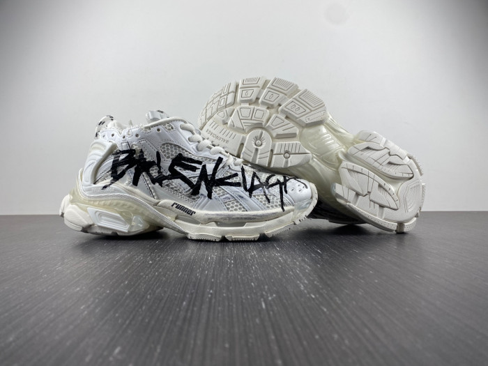 SNEAKER RUNNER 03