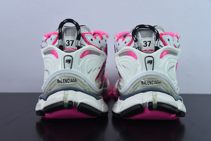 SNEAKER RUNNER 17