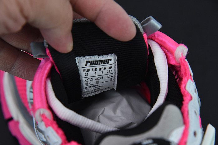 SNEAKER RUNNER 17