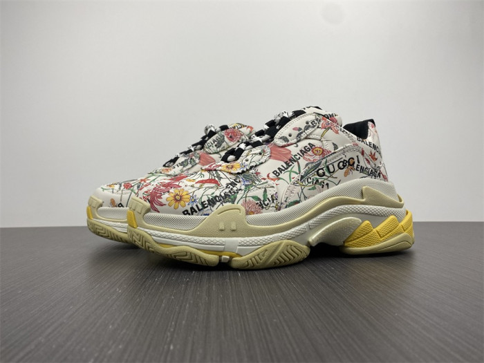 SNEAKER -202207136
