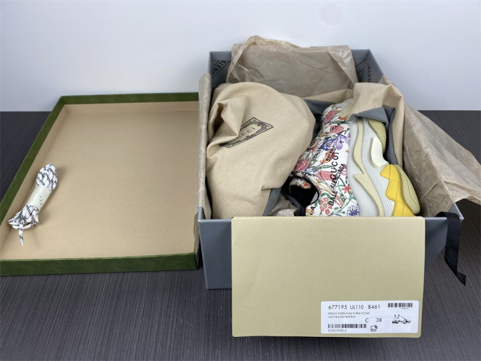 SNEAKER -202207136