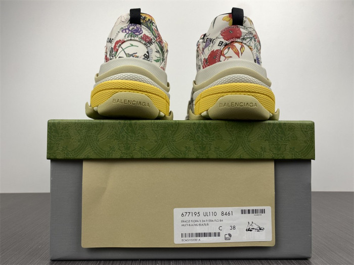 SNEAKER -202207136