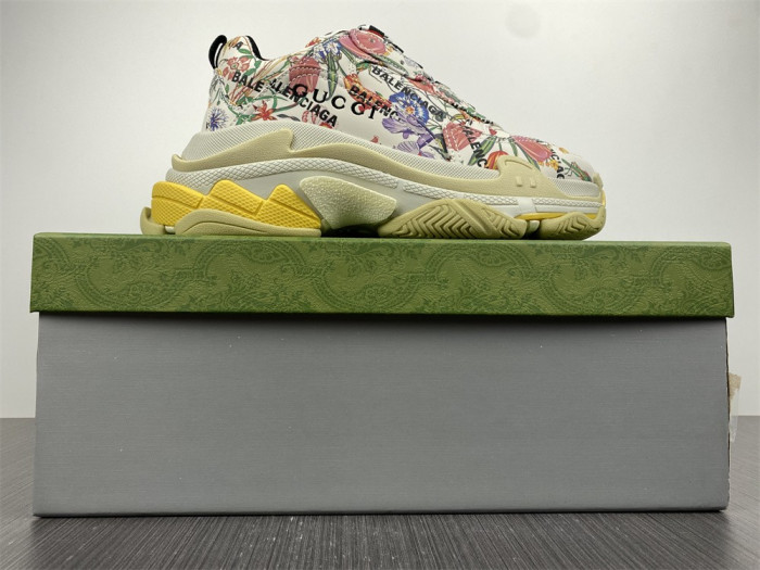 SNEAKER -202207136