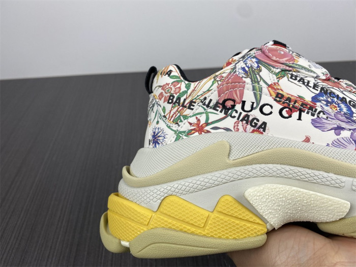SNEAKER -202207136