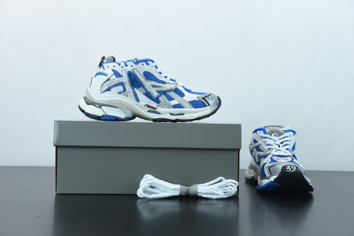 SNEAKER RUNNER 18