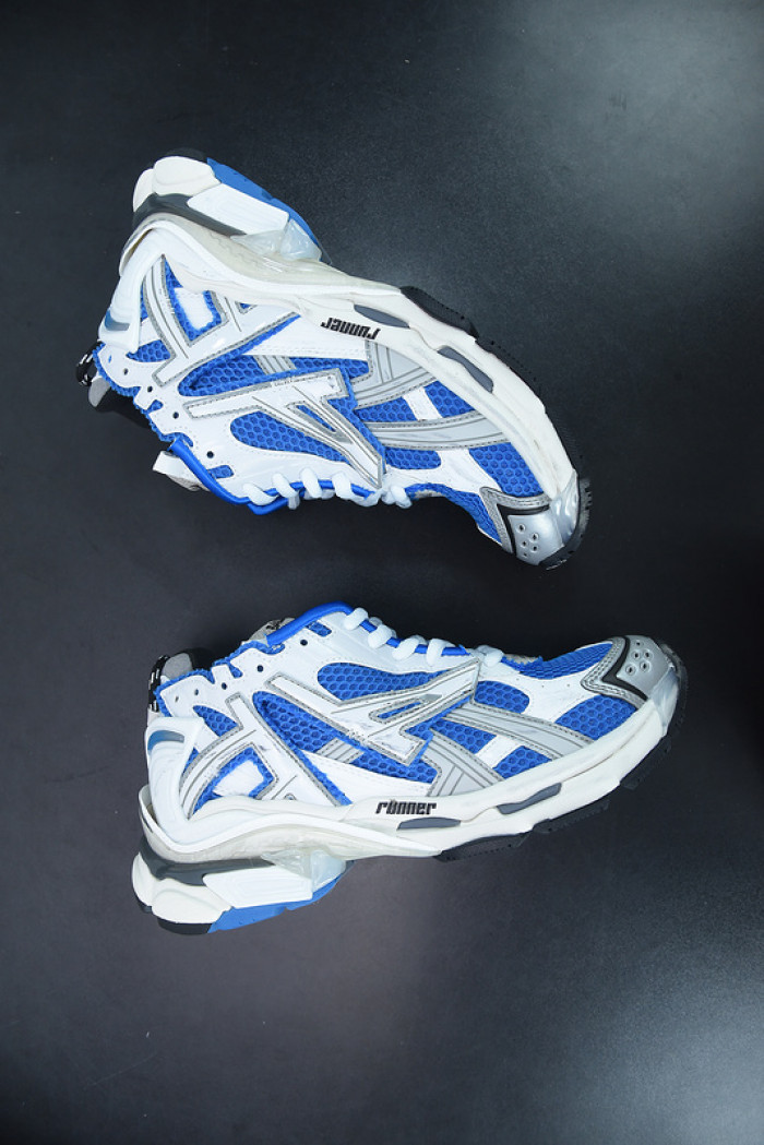 SNEAKER RUNNER 18