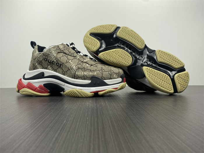 SNEAKER -202207135