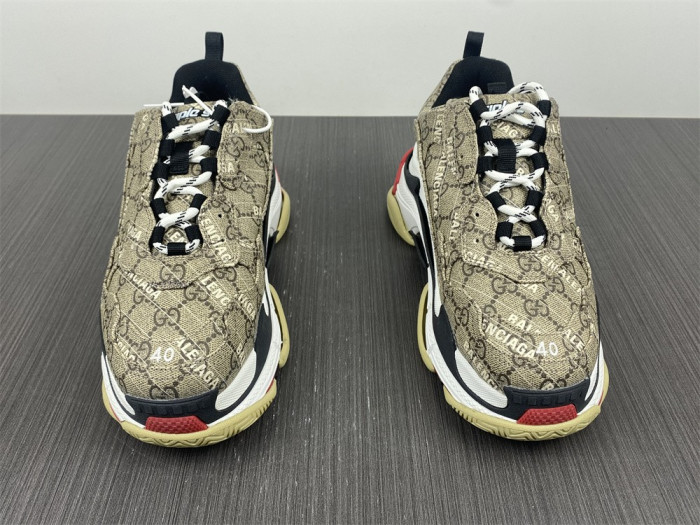 SNEAKER -202207135