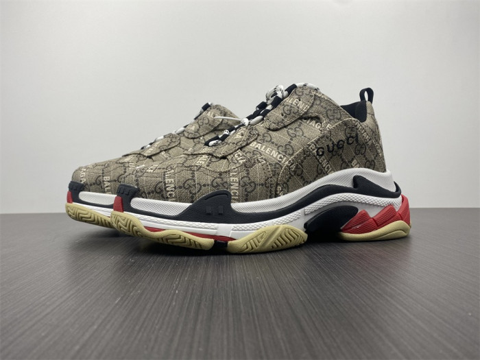 SNEAKER -202207135