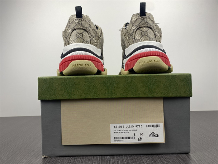 SNEAKER -202207135