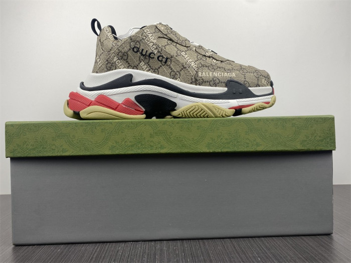 SNEAKER -202207135