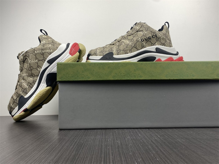 SNEAKER -202207135