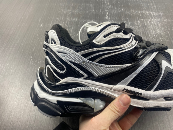 SNEAKER RUNNER 31