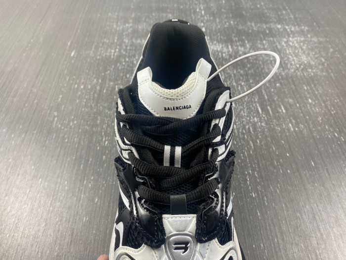 SNEAKER RUNNER 31