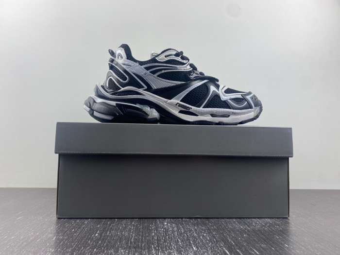 SNEAKER RUNNER 31