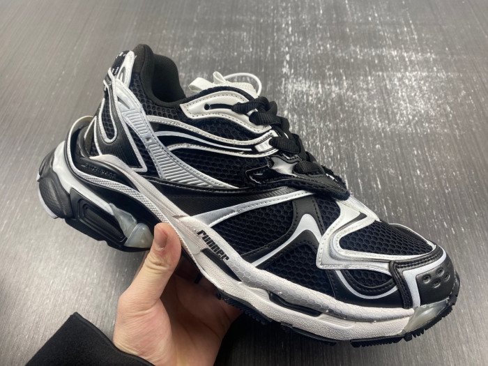 SNEAKER RUNNER 31