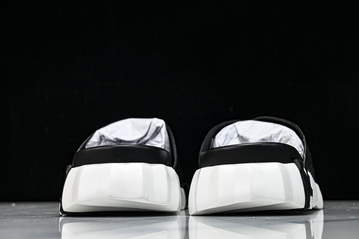 H**me5 Sandal 41