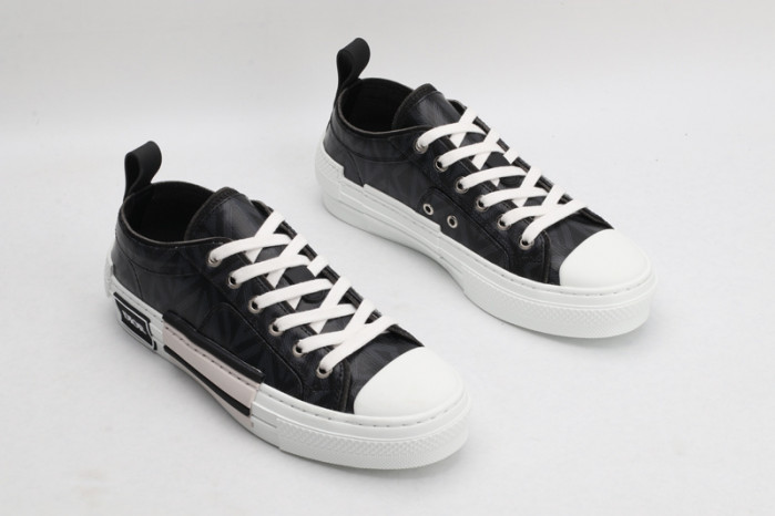D*or b23 sneaker-005