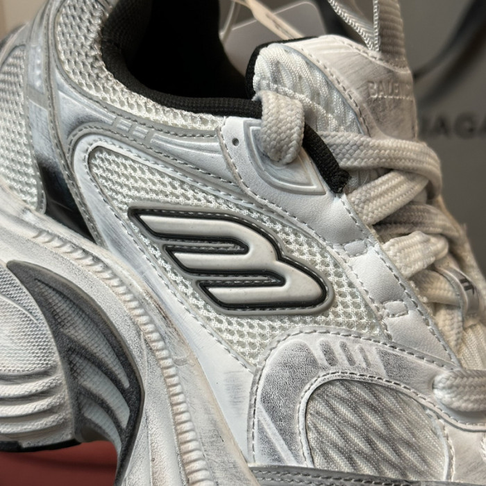 BALENCIAGA 37