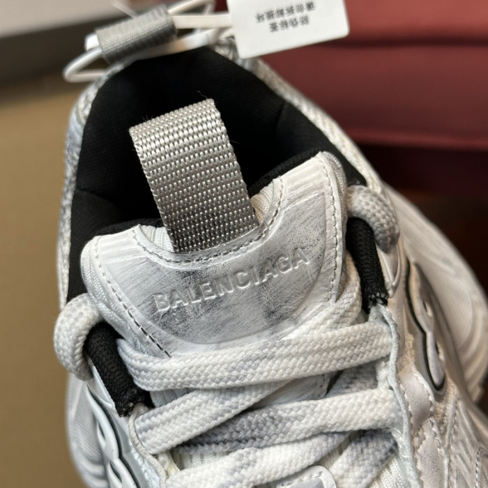 BALENCIAGA 37