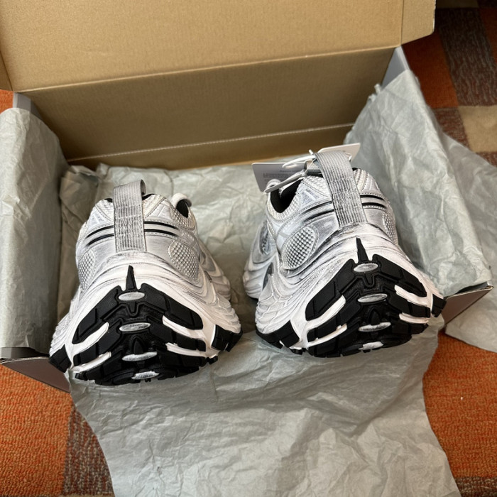 BALENCIAGA 37