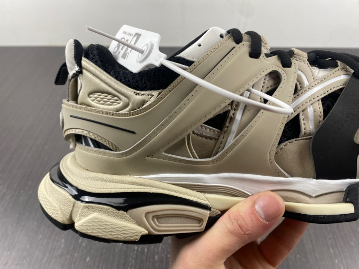 Track Sneaker-32