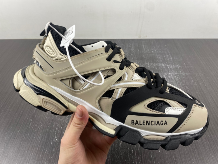 Track Sneaker-32