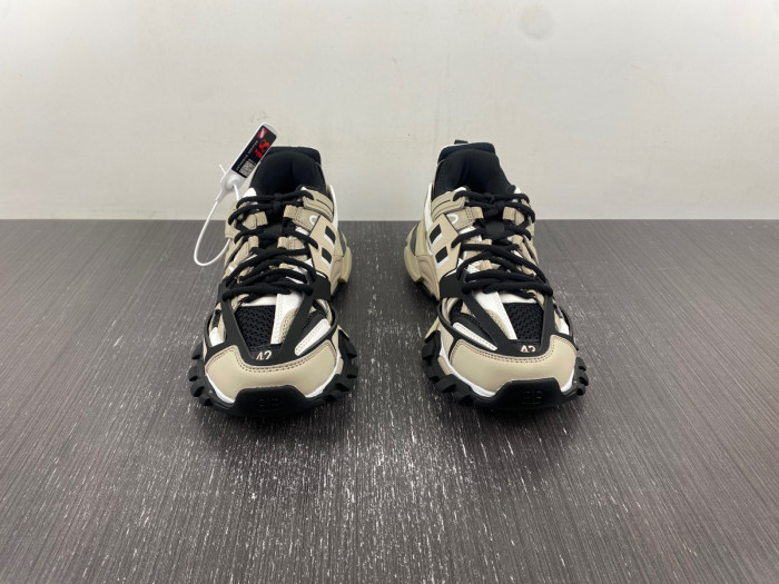 Track Sneaker-32