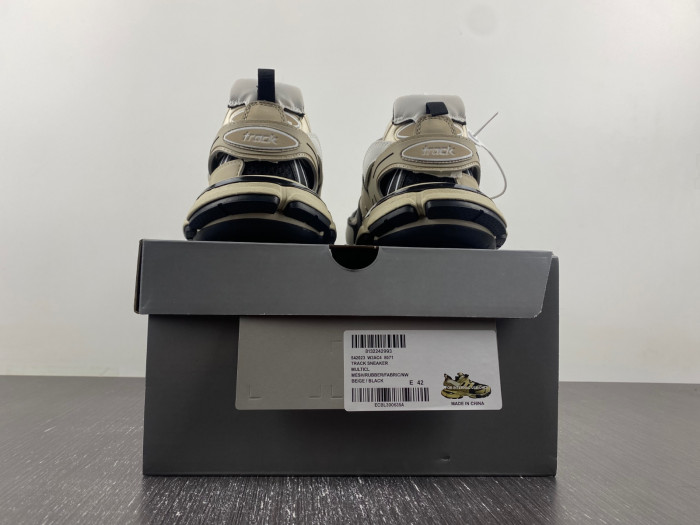 Track Sneaker-32