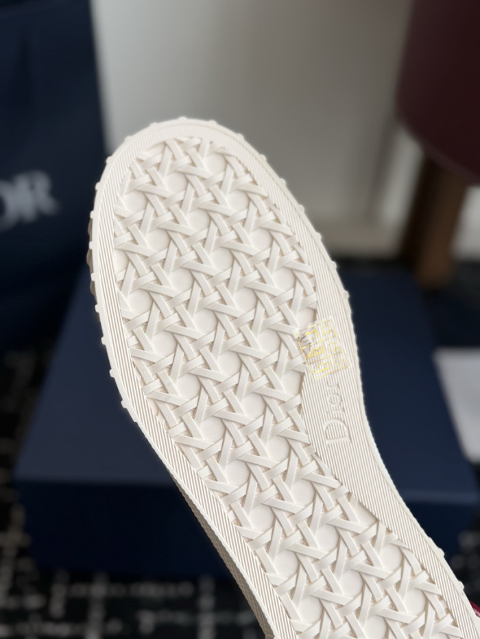 D10r B23 SNEAKER-012