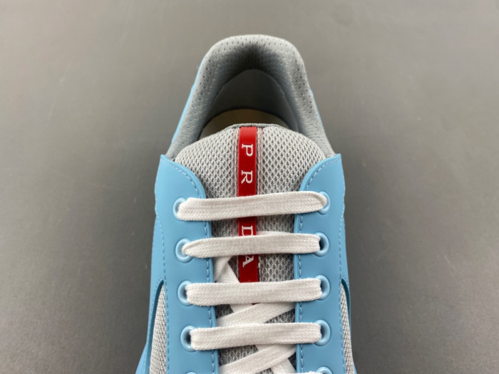 Prada 68