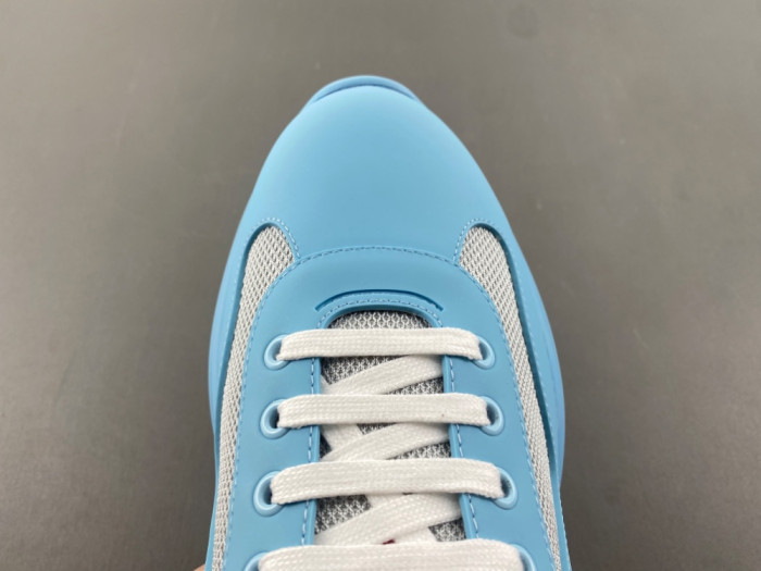 Prada 68
