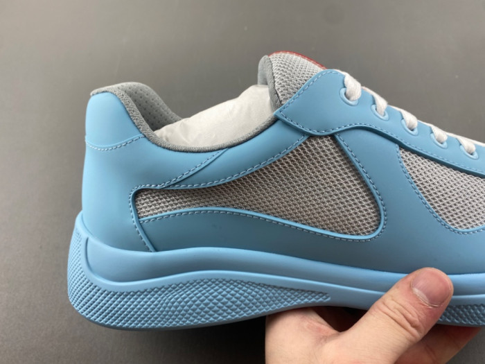 Prada 68