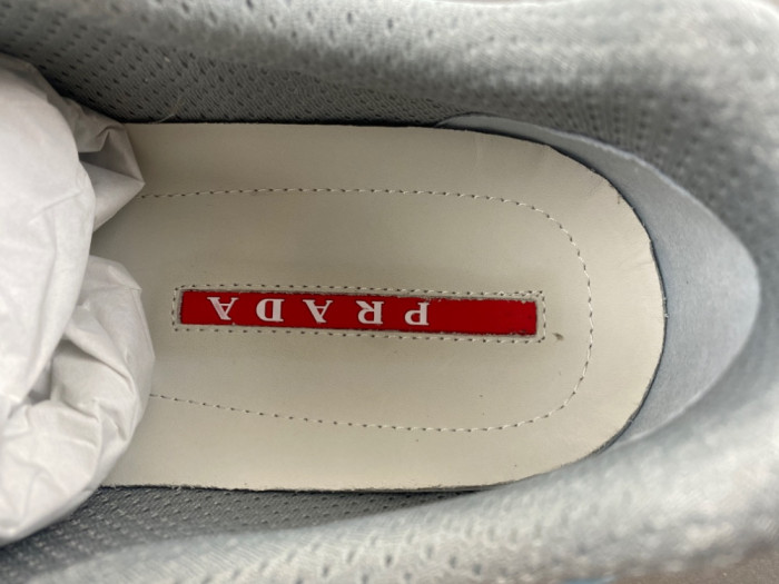 Prada 68