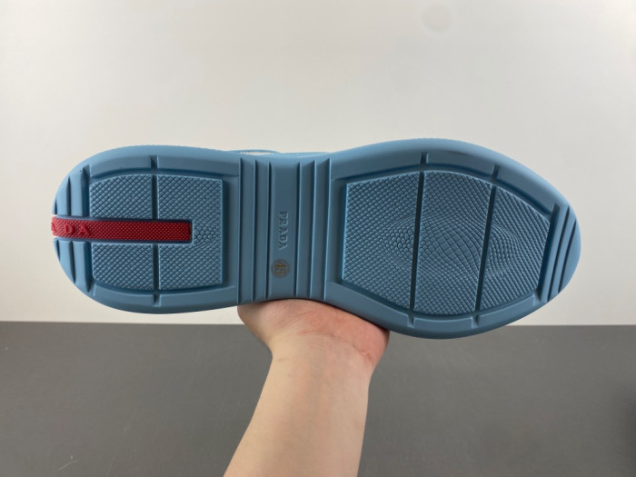 Prada 68