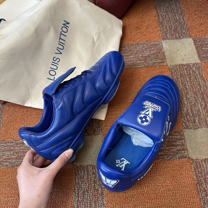 LV snekaers 129