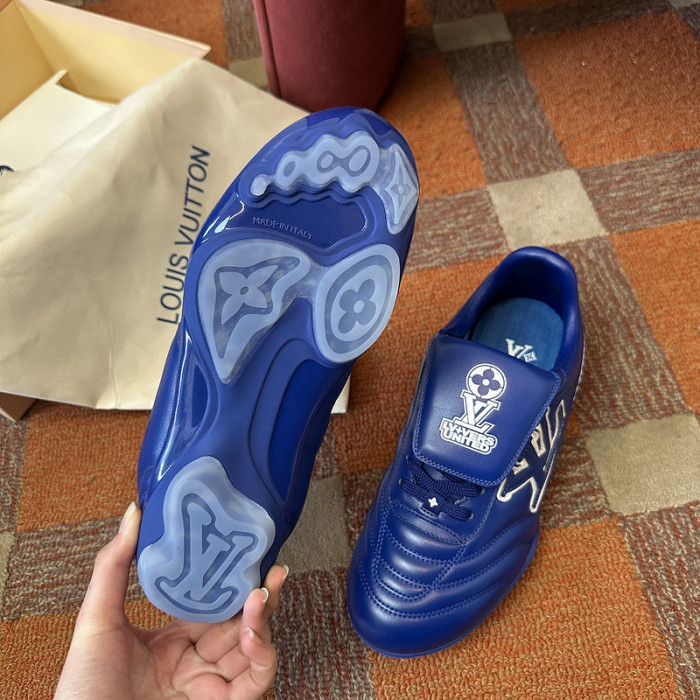 LV snekaers 129